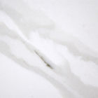 Pietra bianca del quarzo di Calacatta del modello del fiocco di neve con il controsoffitto della cucina