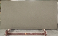 Isolamento termico artificiale antisudicio della lastra del controsoffitto della cucina del quarzo