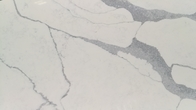Lastra di pietra del quarzo di sguardo del marmo di Calacatta per la decorazione superiore della cucina