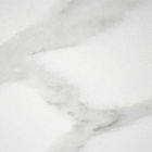 Pietra bianca del quarzo di Calacatta del fiocco di neve con il controsoffitto della cucina